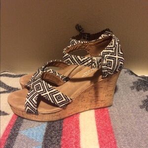 TOMS Aztec wedge sandal OFFERS WELCOME